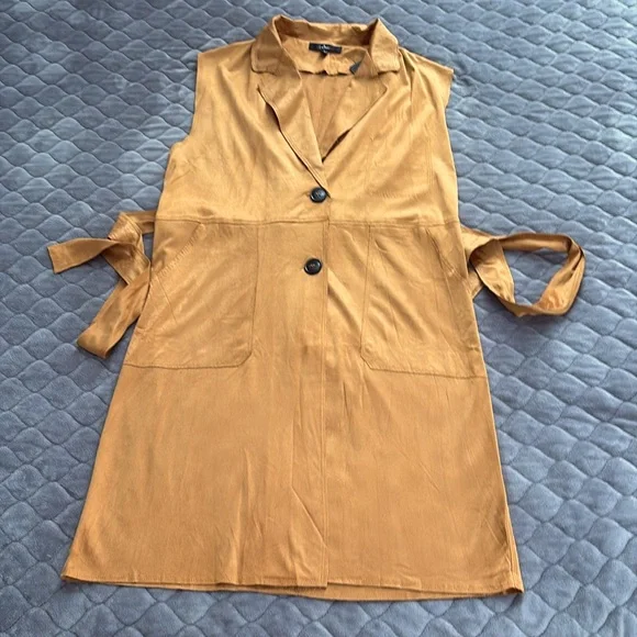 NWT - Lulus faux suede topper. Size Small. - Picture 3 of 16